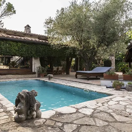 Luxury On The Tiber * Rome